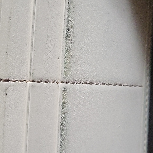 Gucci zip wallet with wristlet strap - Picture 9 of 16